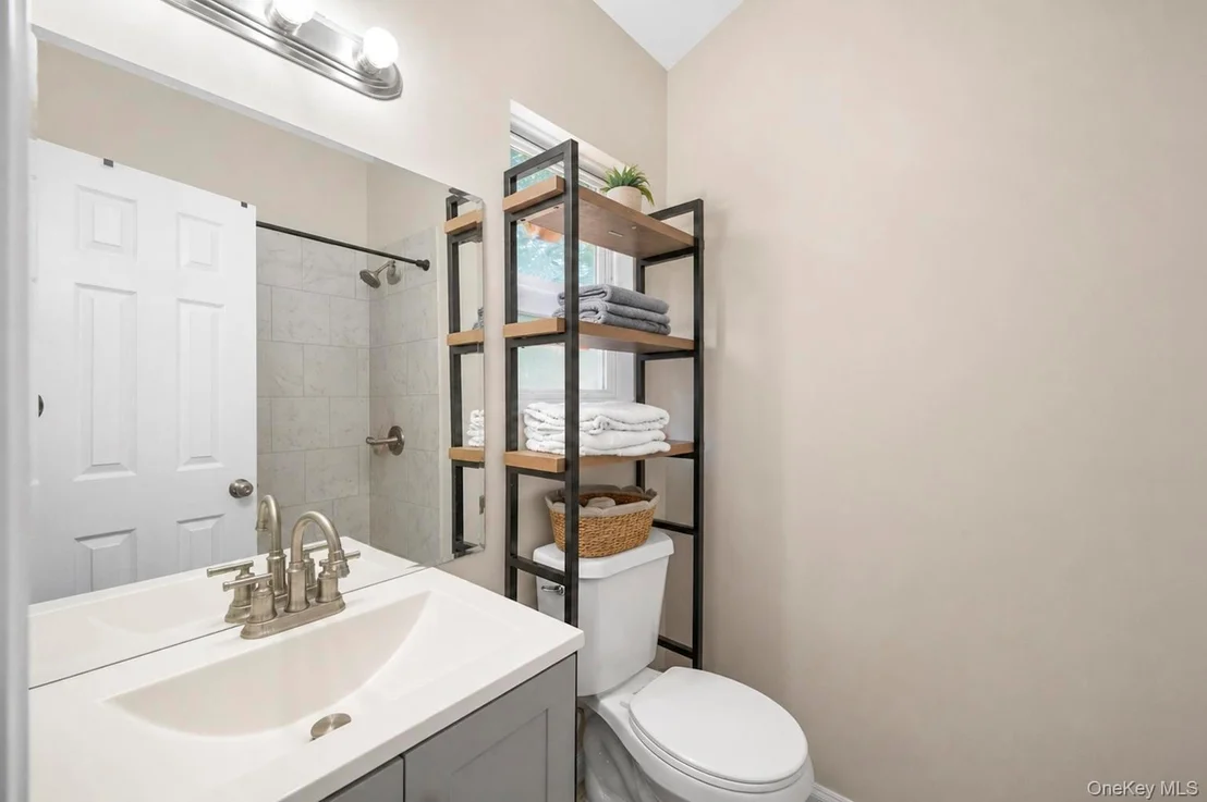Photo of 71 Barton Avenue