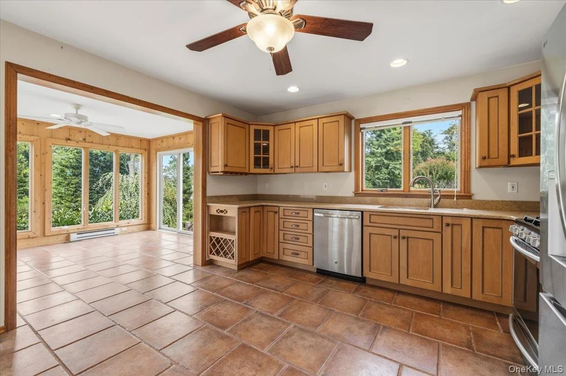 Photo of 2785 Noyack Road