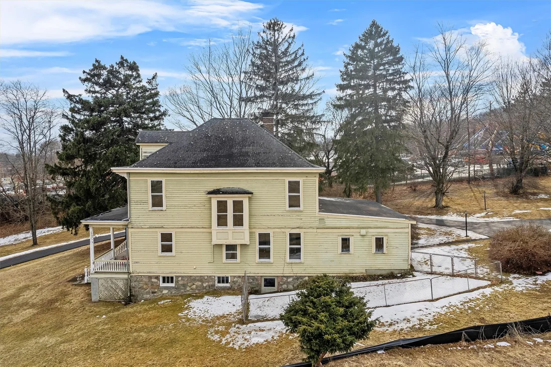 Photo of 114 Windsor Highway