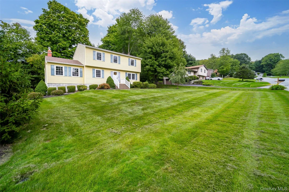 Photo of 1 Tanglewood Lane