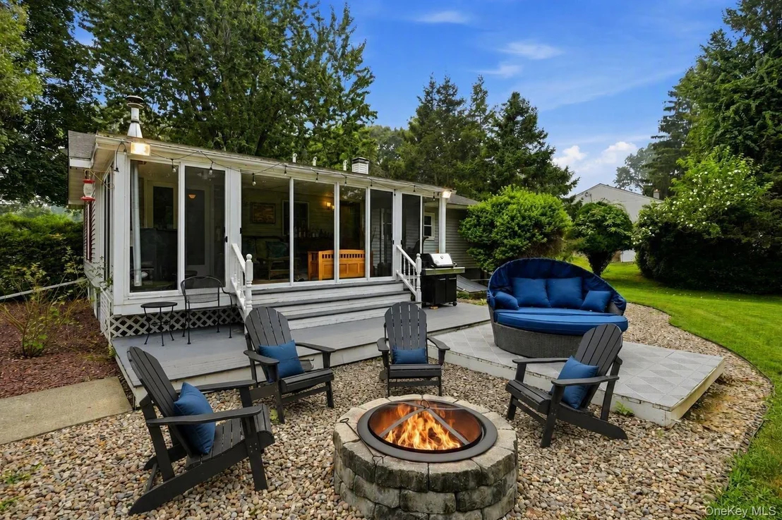 Photo of 4 Seneca Lane