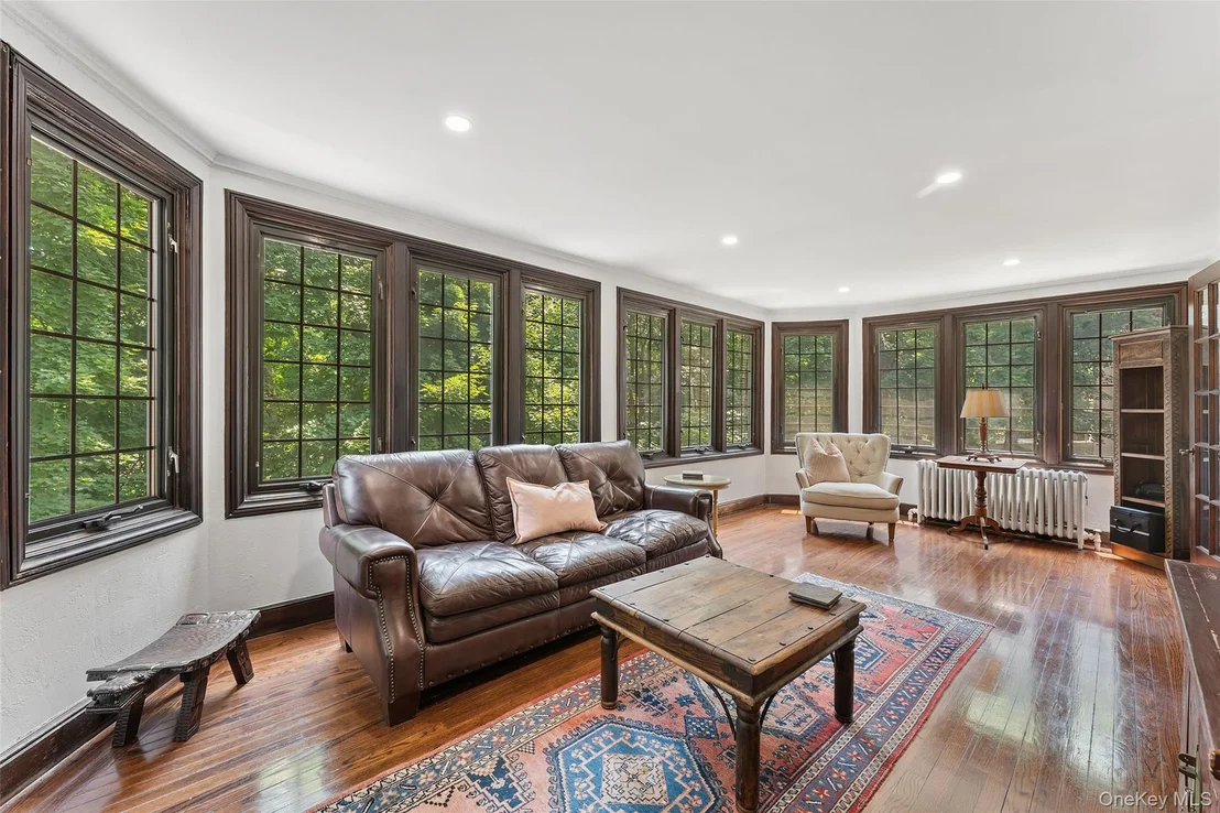 Photo of 40 Parkview Drive