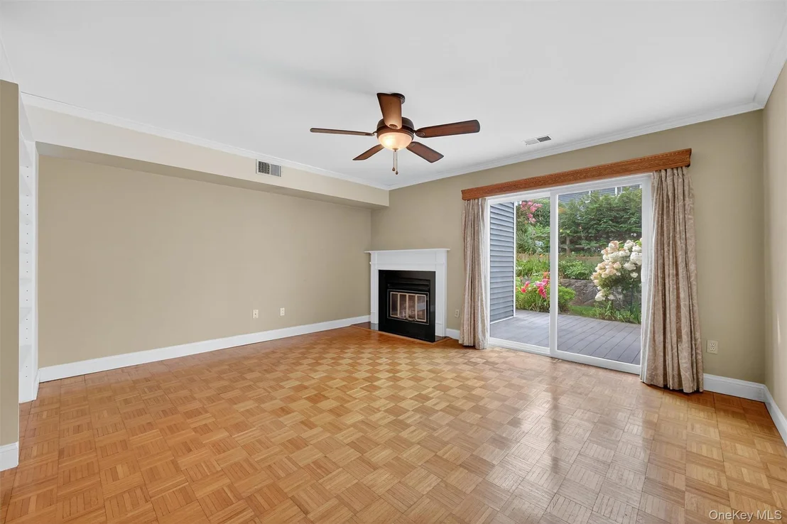 Photo of 27 Waterview Estate