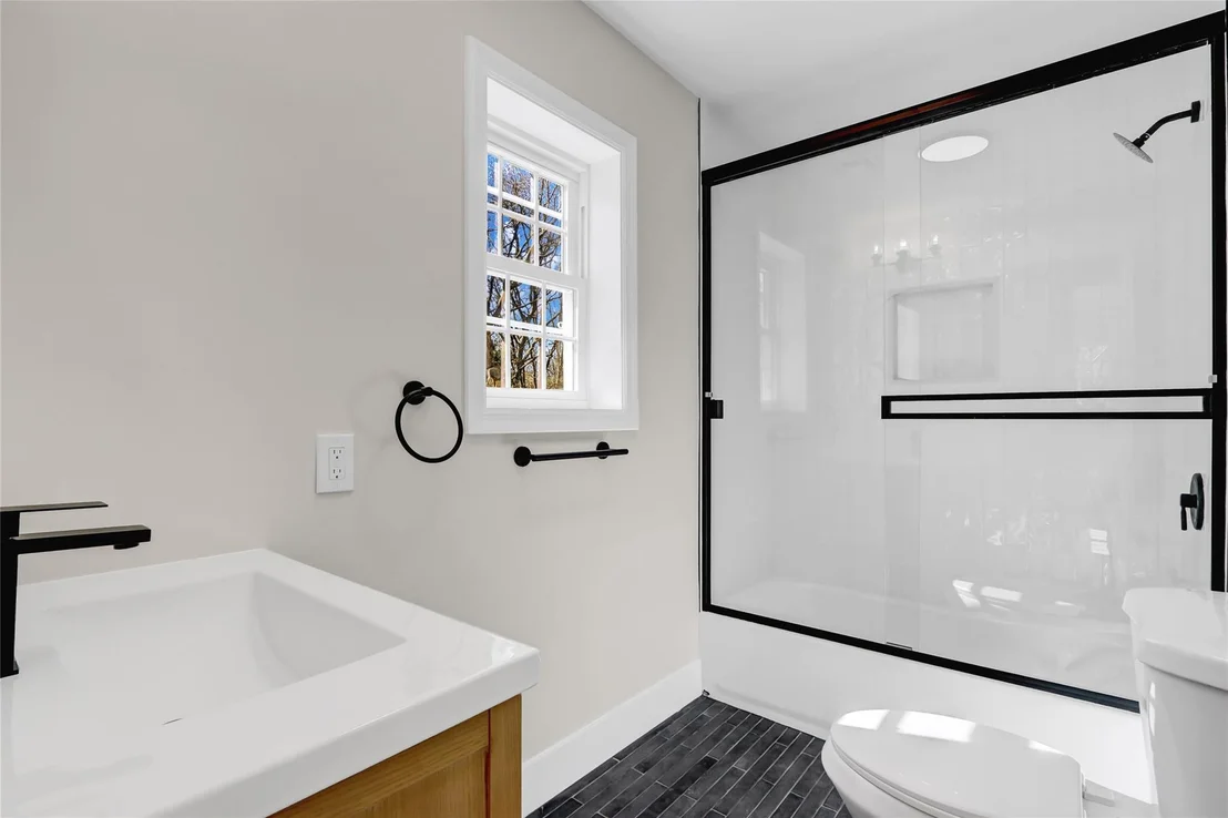 Photo of 12 Pineway Avenue
