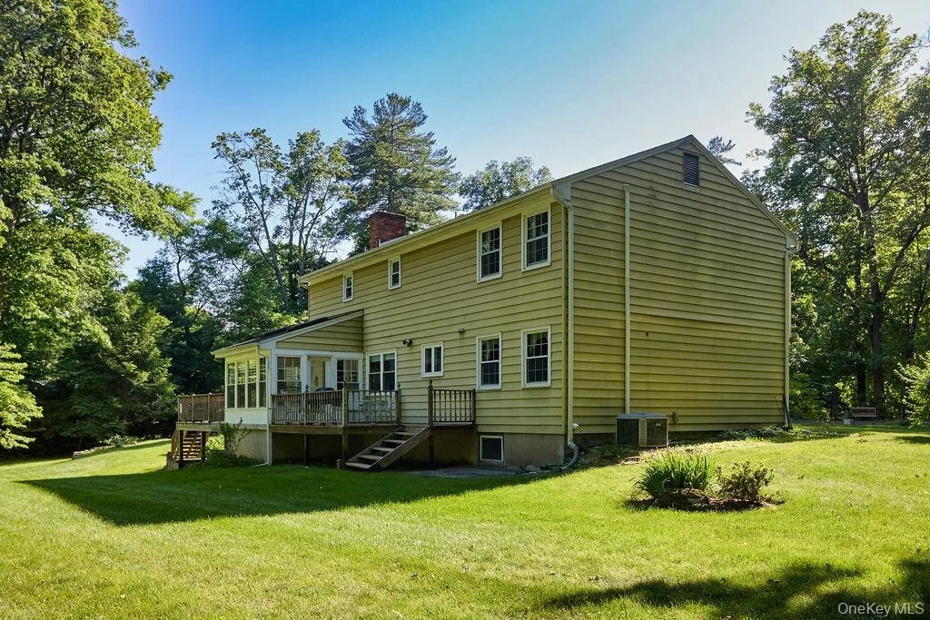 Photo of 10 Stoutenburgh Drive