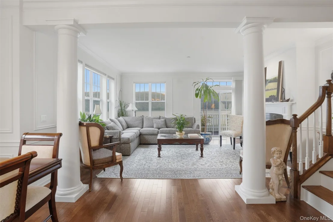 Photo of 136 Hudson Pointe Drive