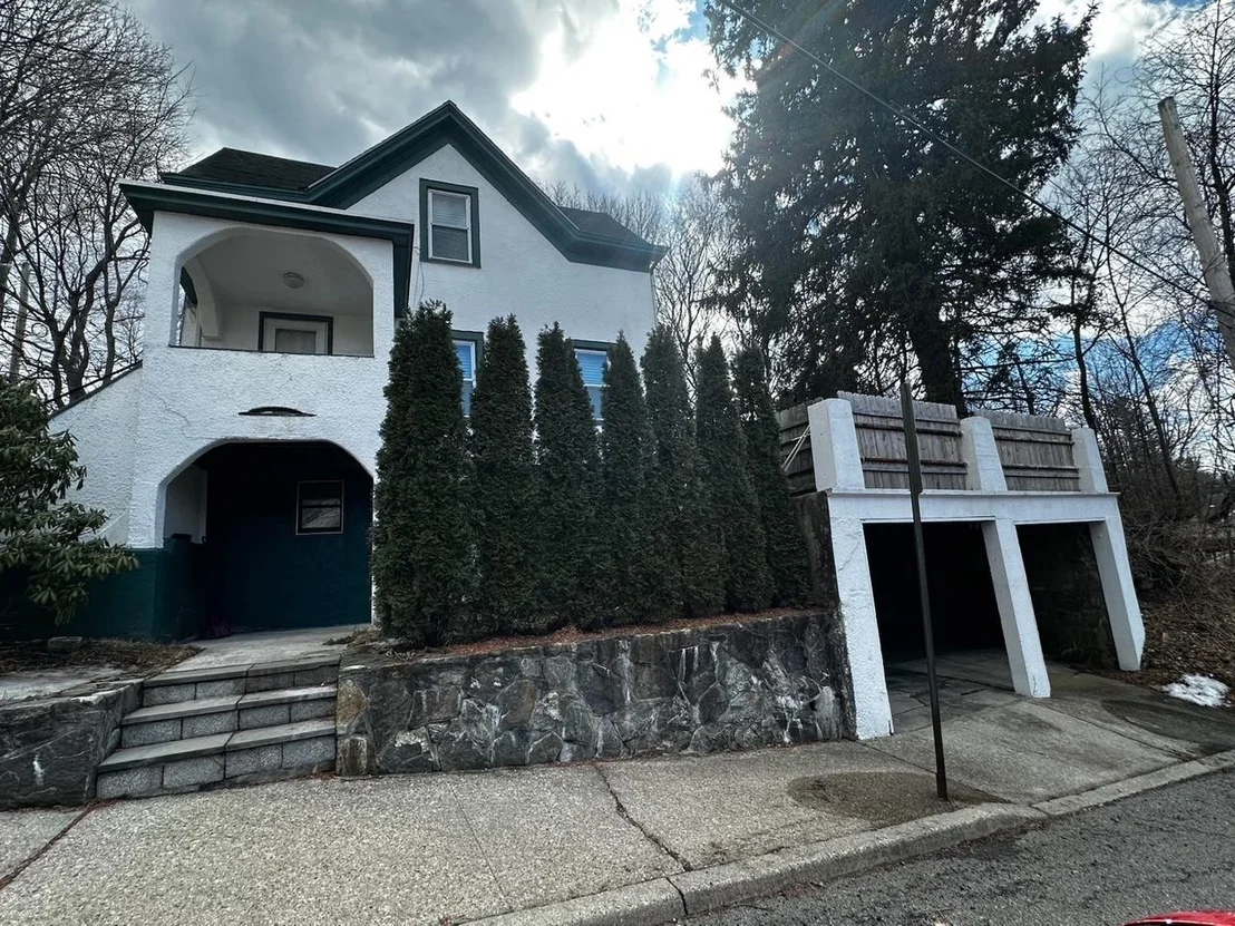 Photo of 102 Finch Street