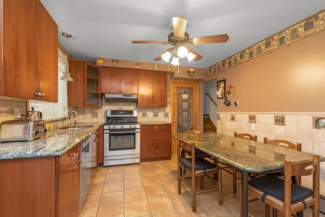 Photo of 920 Clinton Place