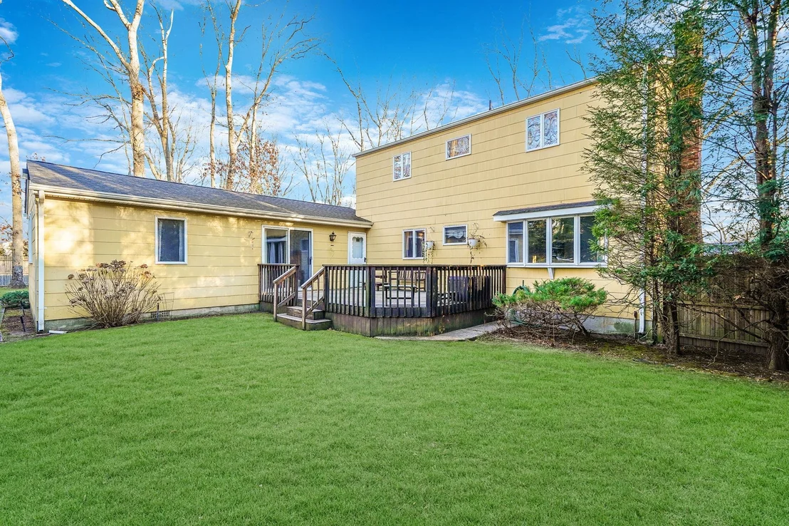 Photo of 5 Knob Hill Drive