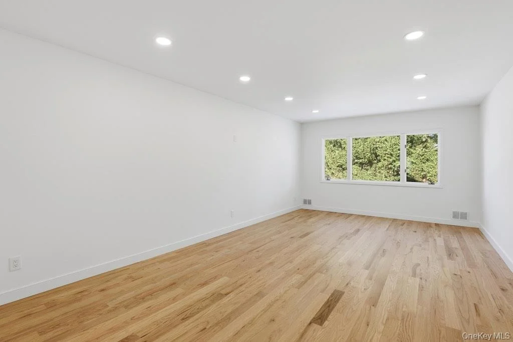 Photo of 32 Rockland Drive