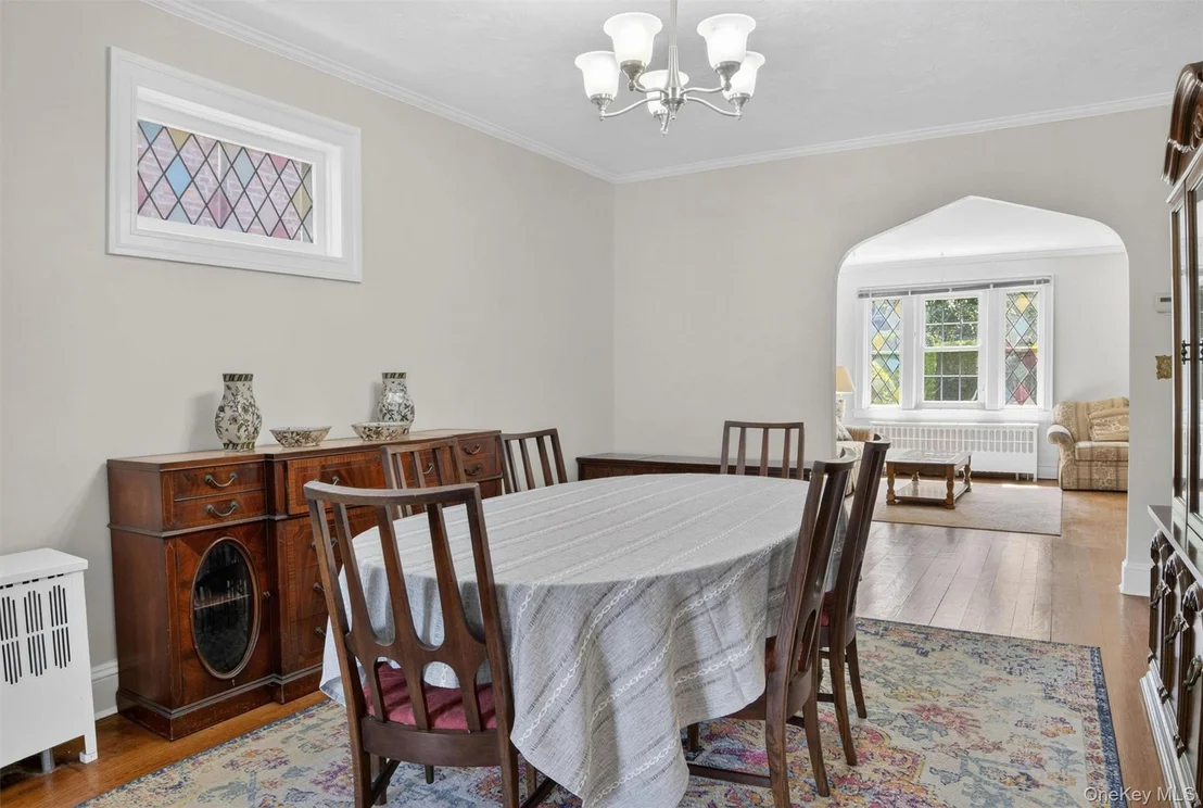 Photo of 84 Halstead Avenue