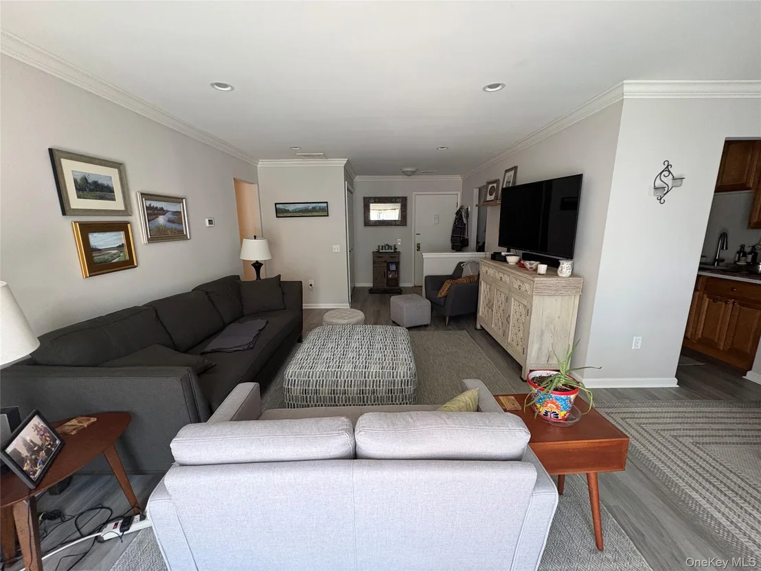 Photo of Unit E at 600 Commons Way