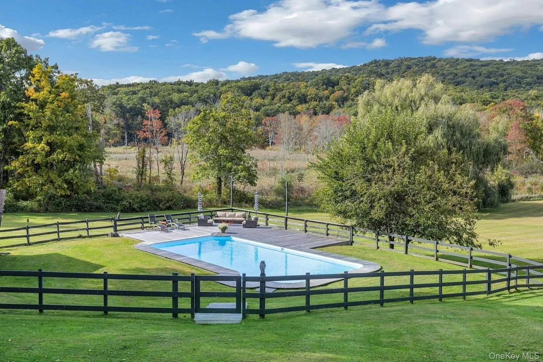 Photo of 75 Cushman Road
