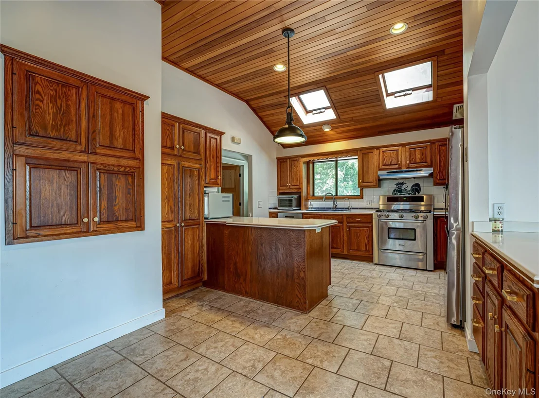 Photo of 81 Manor Lane