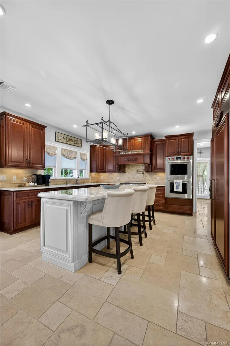 Photo of 261 Harbor Road