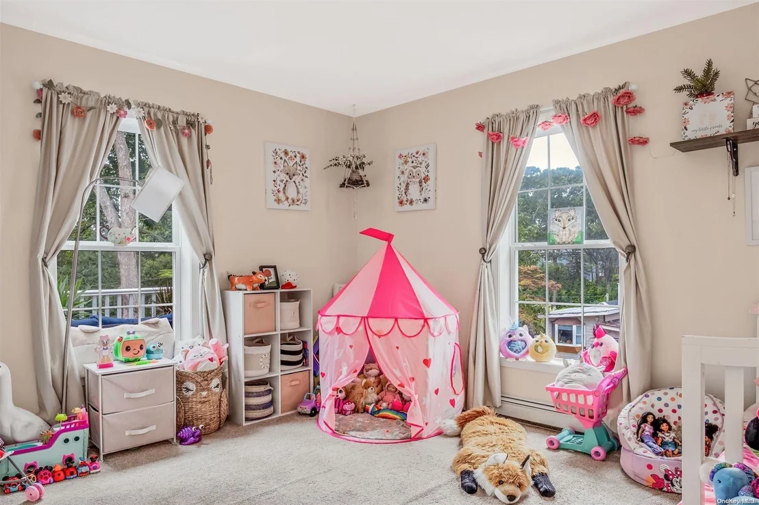 Photo of 3 Neptune Avenue