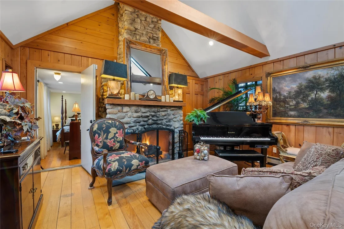 Photo of 136 Beach Road