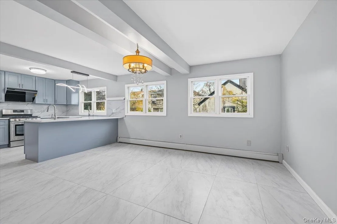 Photo of 962 Washington Street