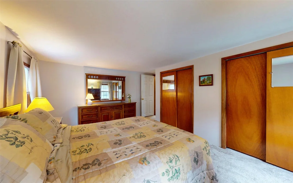 Photo of 21 Hasbrouck Avenue