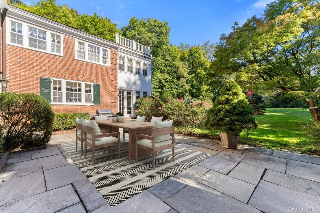 Photo of 8 Cooper Road