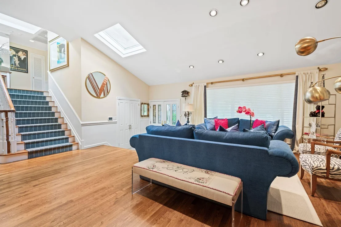 Photo of 39 Bucknell Drive