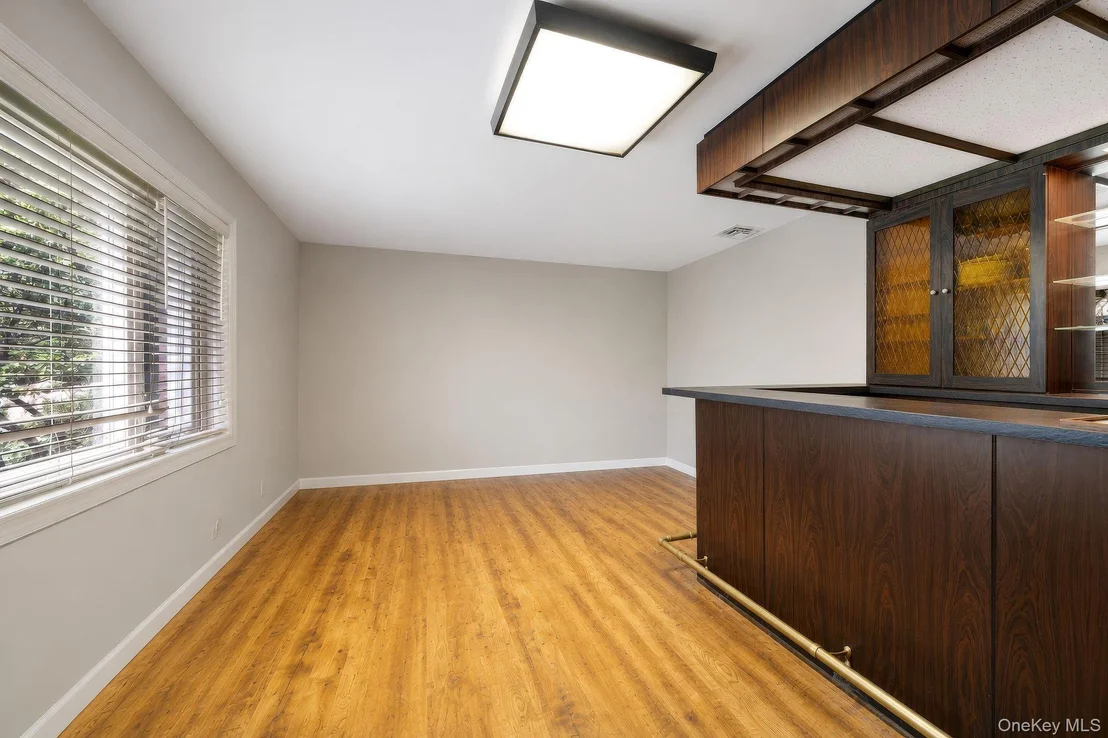 Photo of 1007 Haverstraw Road