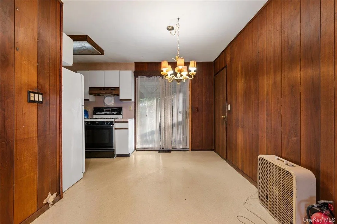 Photo of 1680 Pine Acres Boulevard