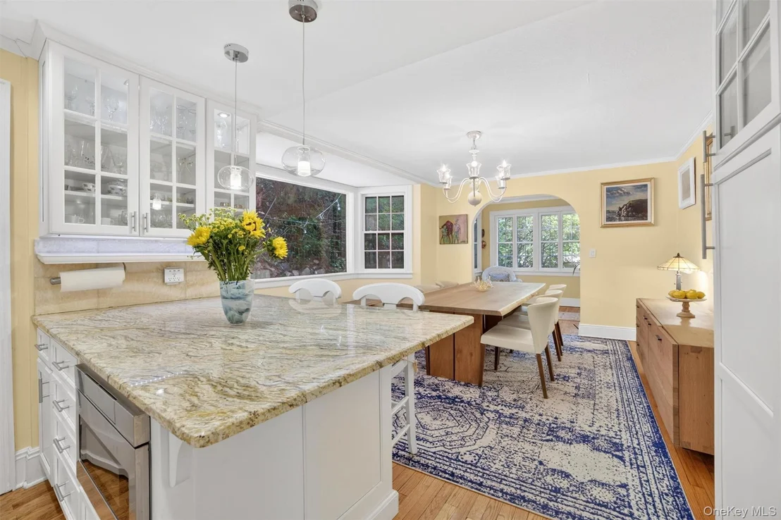 Photo of 77 Edgemont Road
