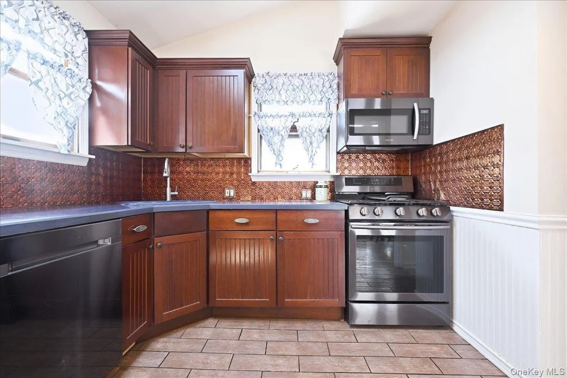 Photo of 79 Amherst Road