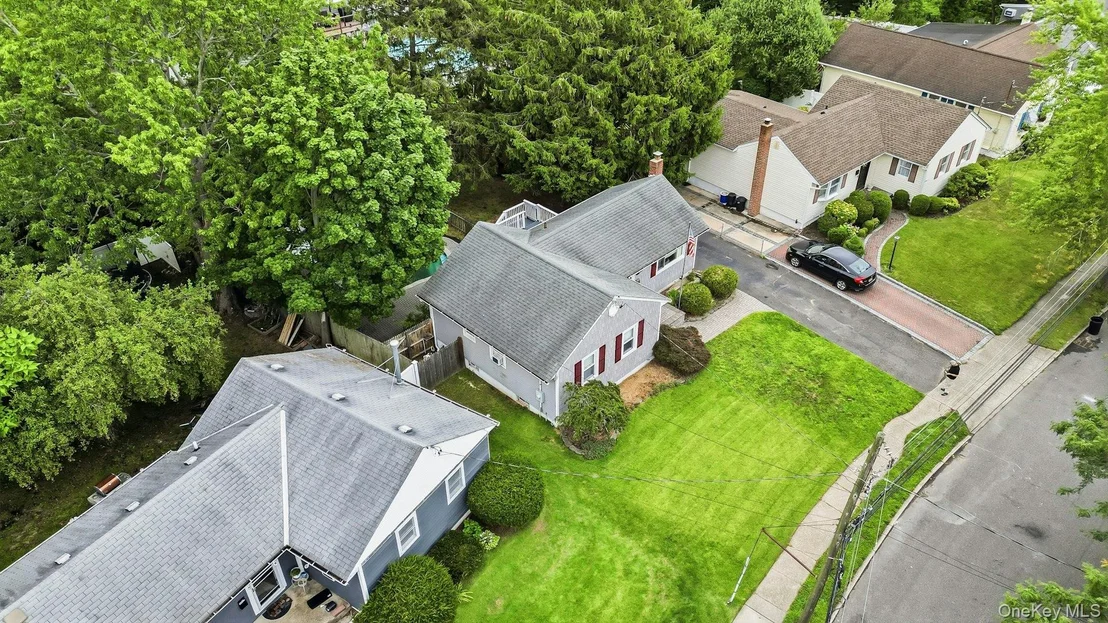 Photo of 43 Tappan Avenue