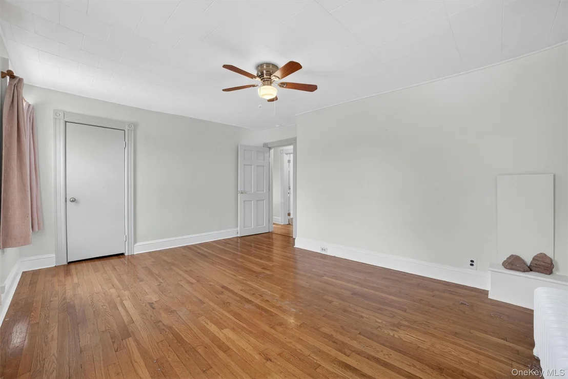 Photo of 33 Maurice Avenue