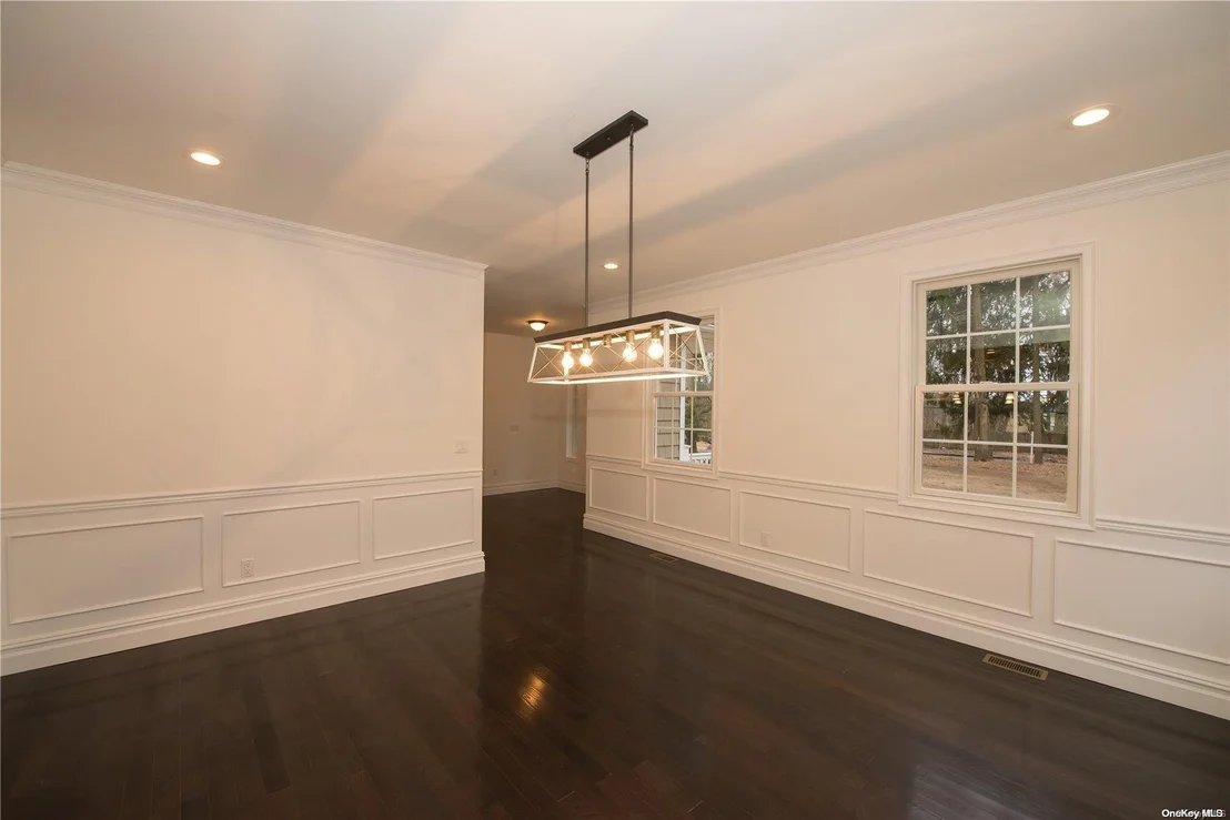 Photo of 48 Selden Boulevard