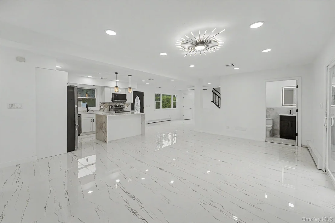 Photo of 6 Regal Lane