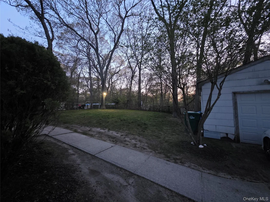Photo of 117 Maple Avenue