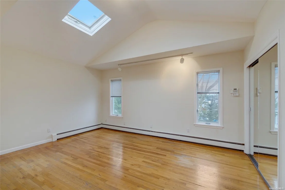 Photo of 974 Middle Bay Drive