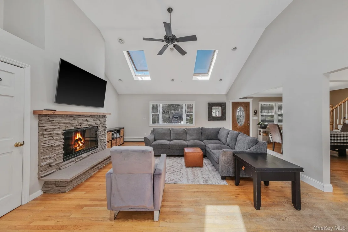 Photo of 97 N Clinton Avenue