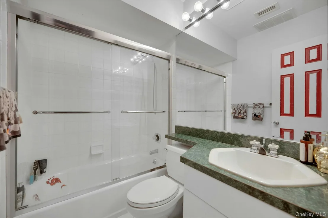 Photo of 1102 Pondside Drive