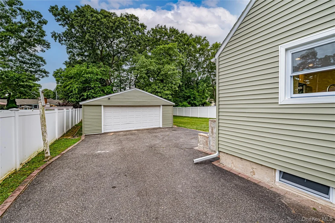 Photo of 52 Summit Drive