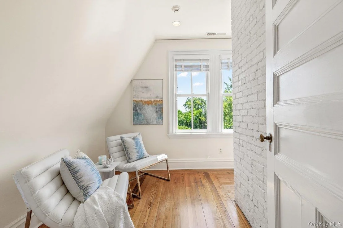 Photo of 731 Forest Avenue