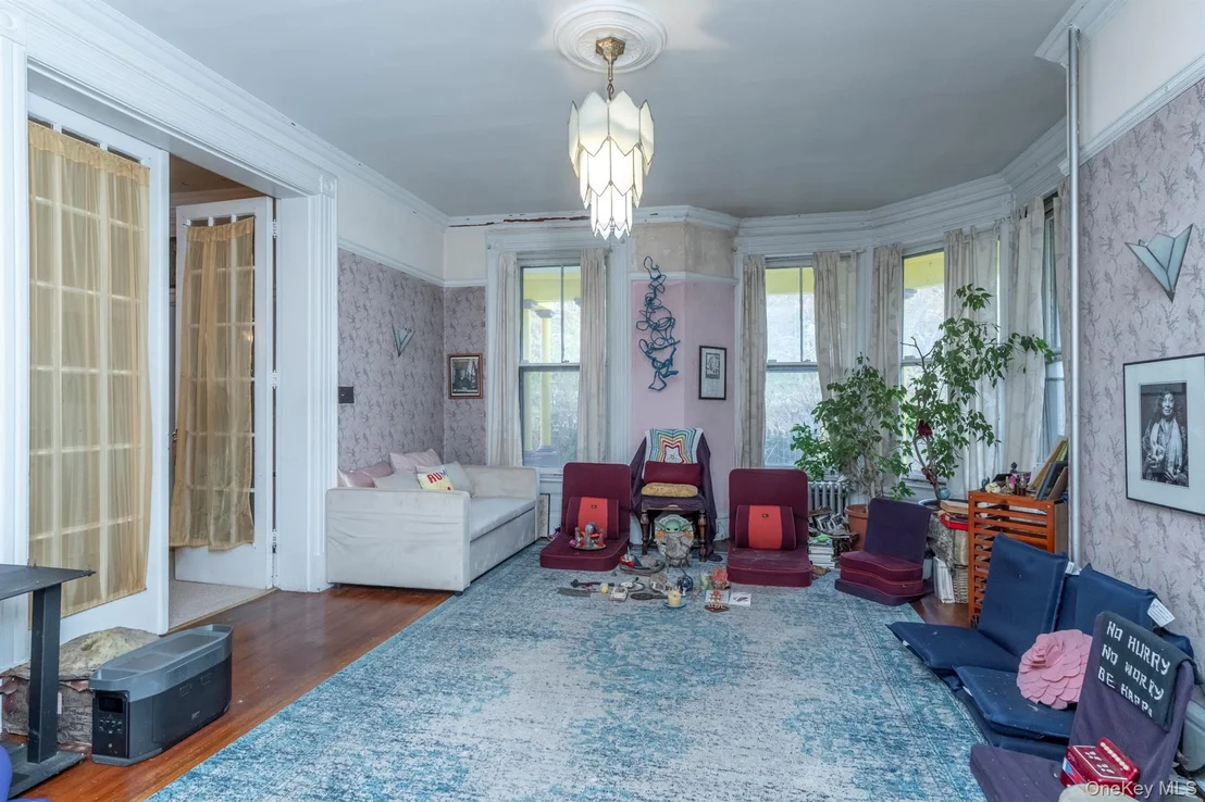 Photo of 156 Hunter Street