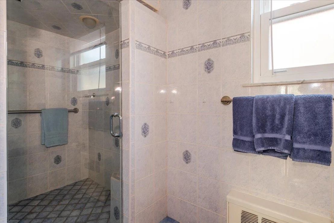Photo of 1454 Dwight Place