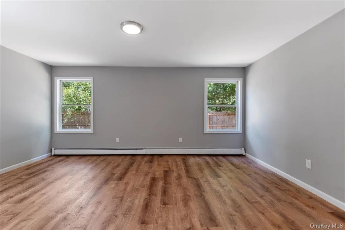 Photo of 685 Horseblock Road