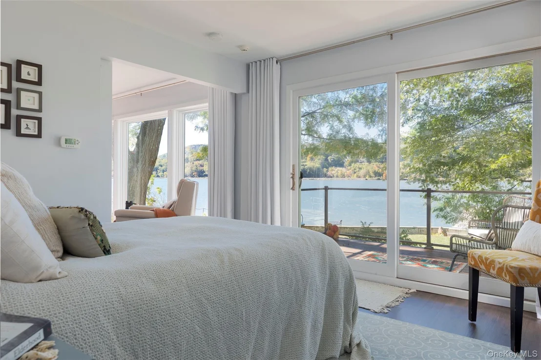 Photo of 32 Hudson River Lane