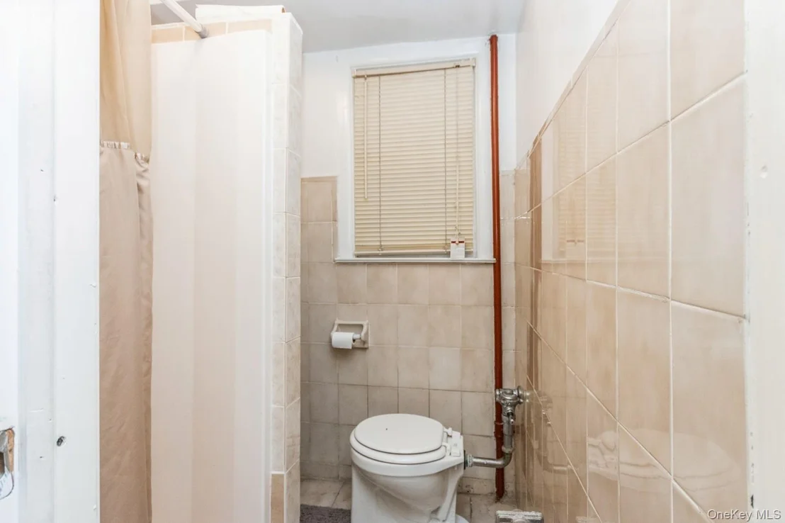 Photo of 4121 Grace Avenue