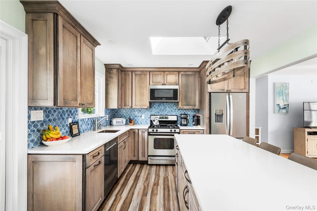 Photo of 44 Maple Avenue