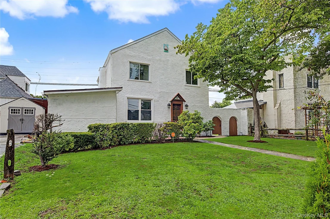 Photo of 25 Longmeadow Road