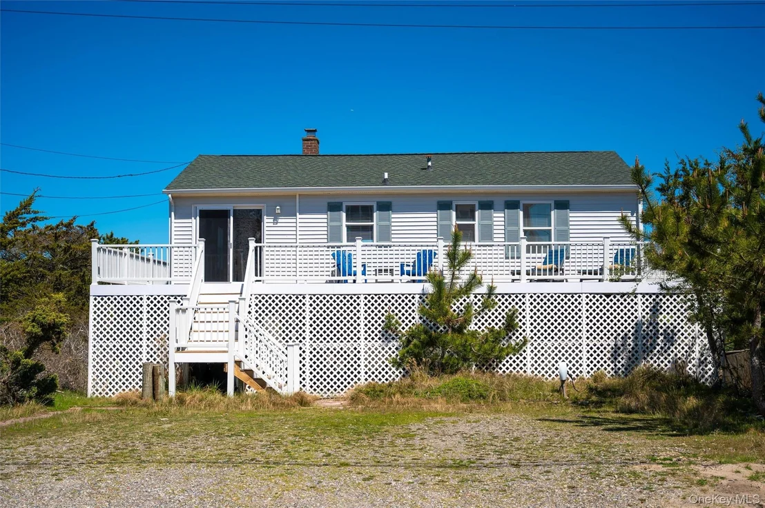 Photo of 898 Dune Road