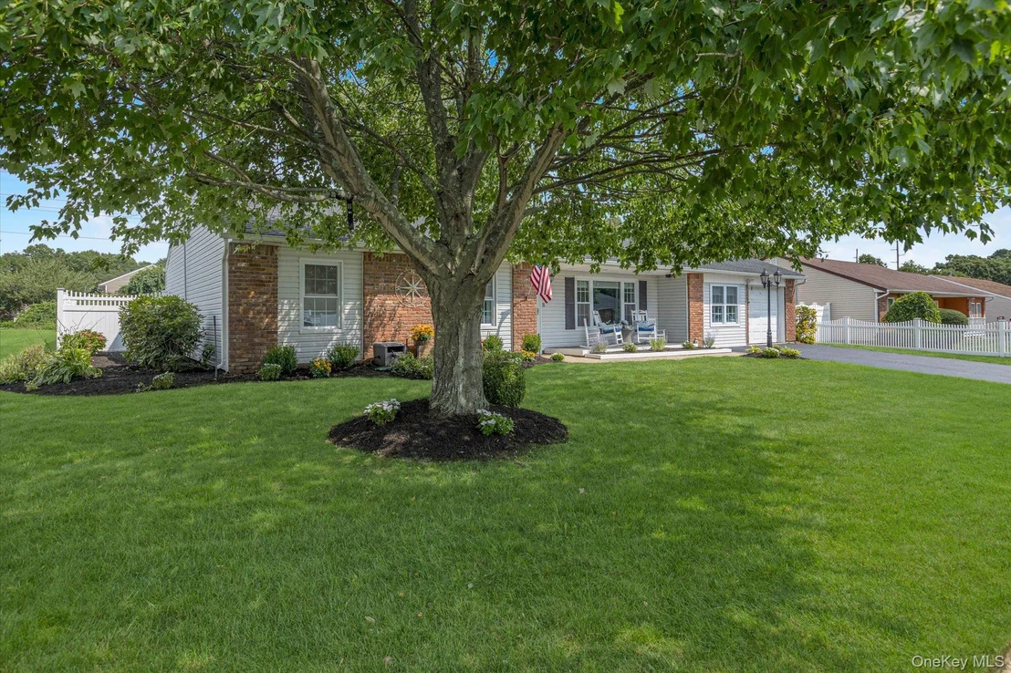 Photo of 92 Sequoia Way