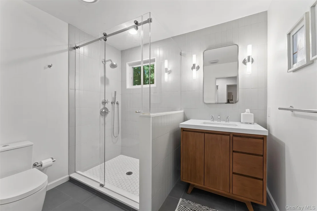 Photo of 170 Crest Drive