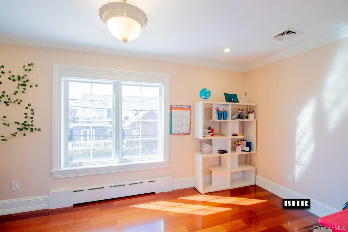 Photo of 4094 Ocean Avenue